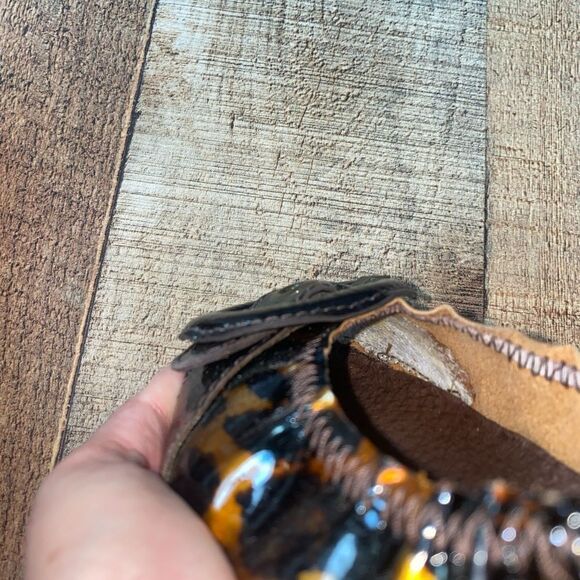 Bernardo animal Print Size 8M Folding, Elastic Fit ballet flats - Picture 12 of 14